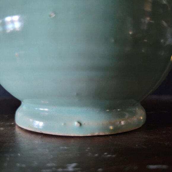 Vintage Light Green USA Pottery Pitcher With Flared Rim Design Marked #548 - Picture 7 of 7